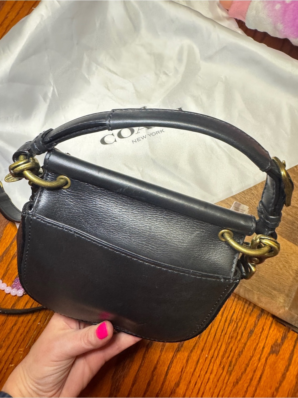 NWT Vintage Coach Black Leather Saddle Crossbody with Brass Turnlock - Picture 3 of 13